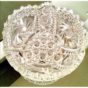 Fine lead crystal bowl